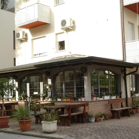 Hotel La Quercia *