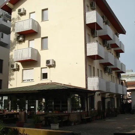 Hotel La Quercia *